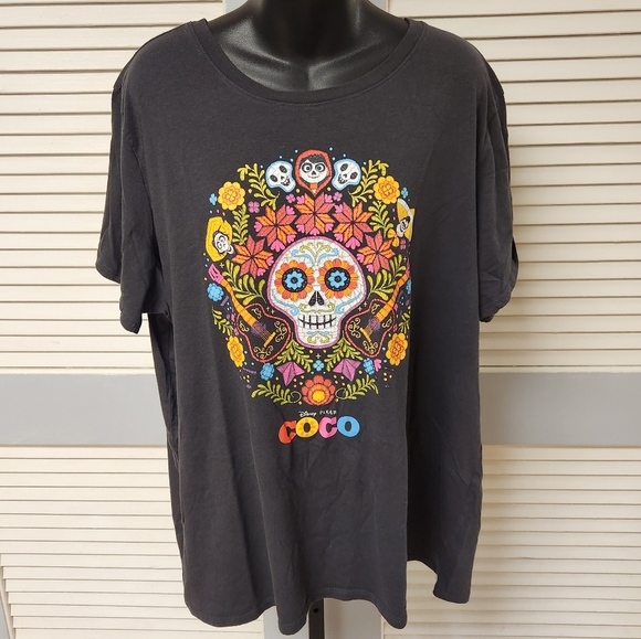 Disney PIXAR Coco Womens Graphic Shirt Plus Size 2x Family Fun - Picture 1 of 8